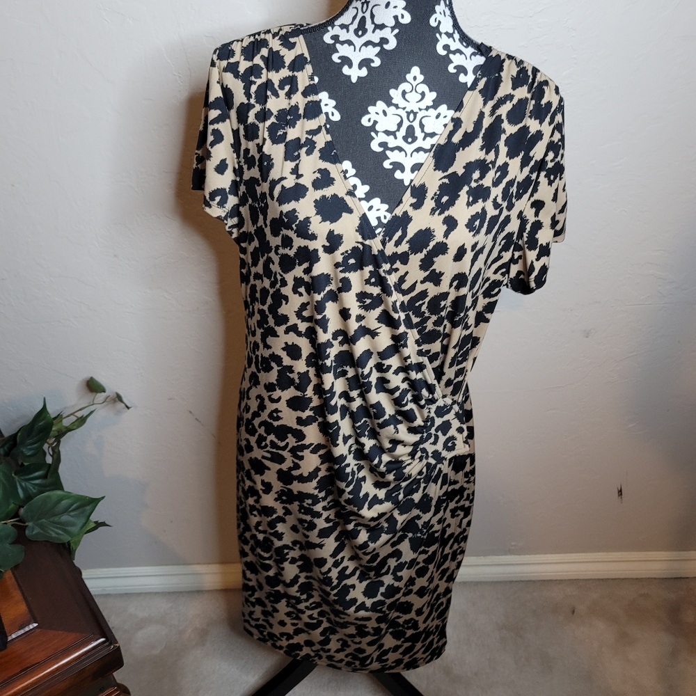 4 for$25💎AA Studio Leopard Wrap Dress Sz 16W - Picture 13 of 13